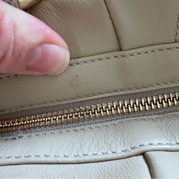 NWT Vintage Brahmin Top Handle Satchel in Cream and Gold Croc Detail - Picture 12 of 14